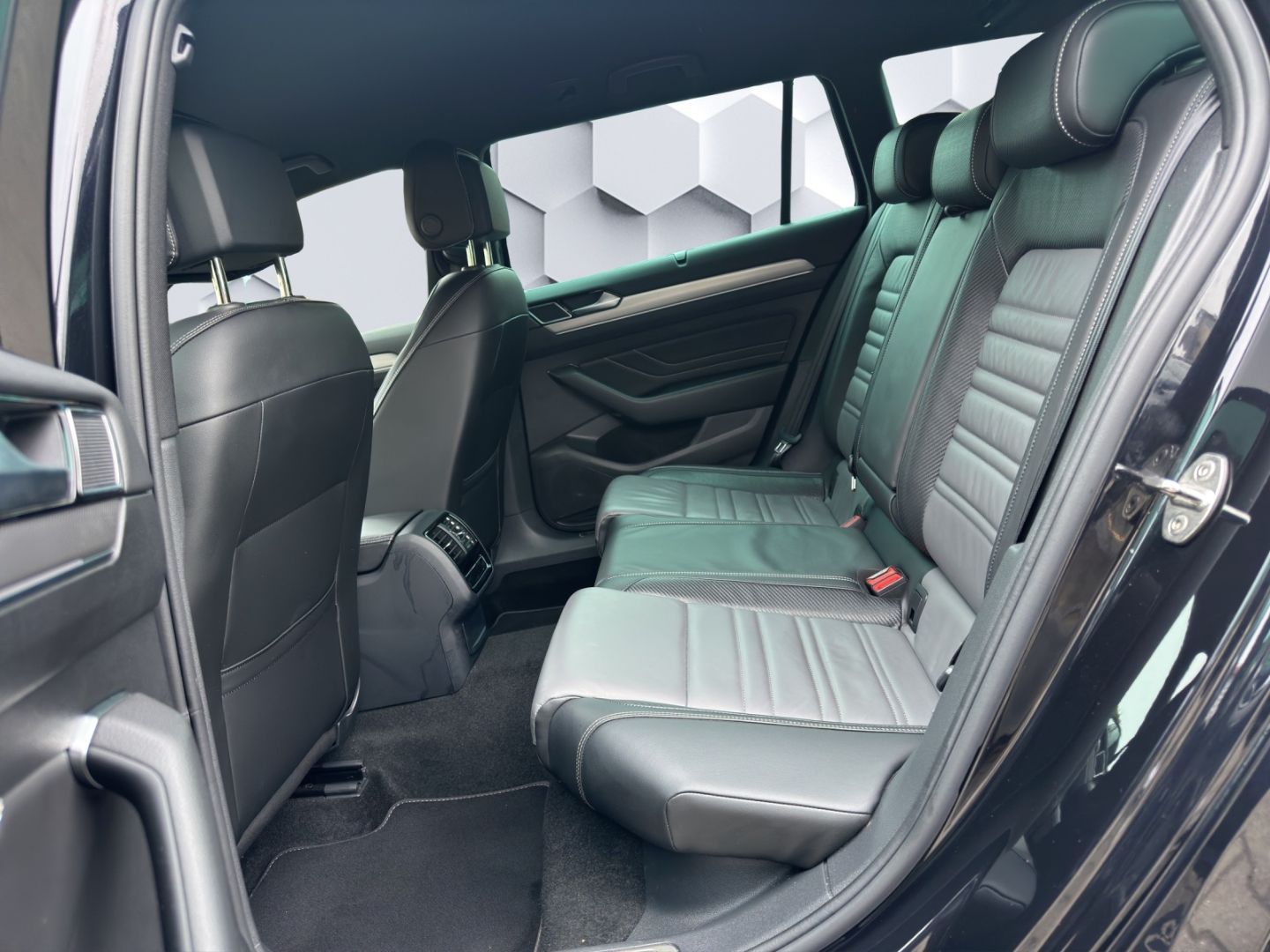 Passat Variant R Line Paket Elegance 1.5TSi LED 