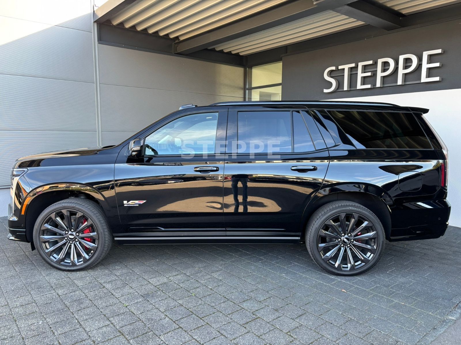 Cadillac Escalade MY26 V-Series 6.2 V8 Supercharged AWD