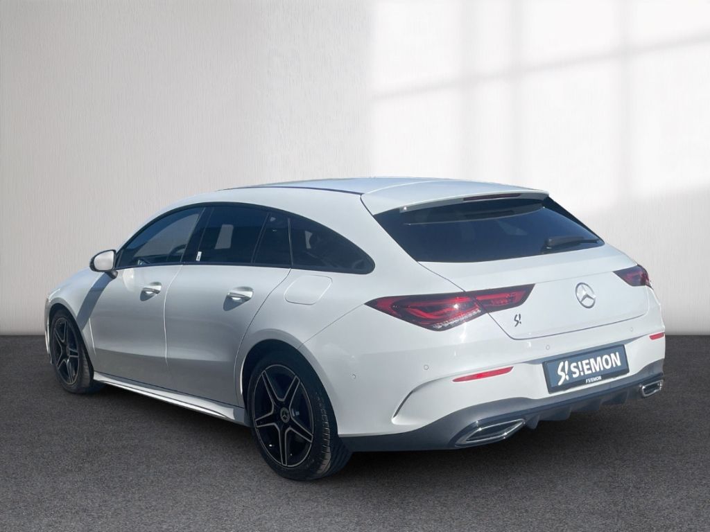 Mercedes-Benz CLA 220 Shooting Brake — fotografia 3