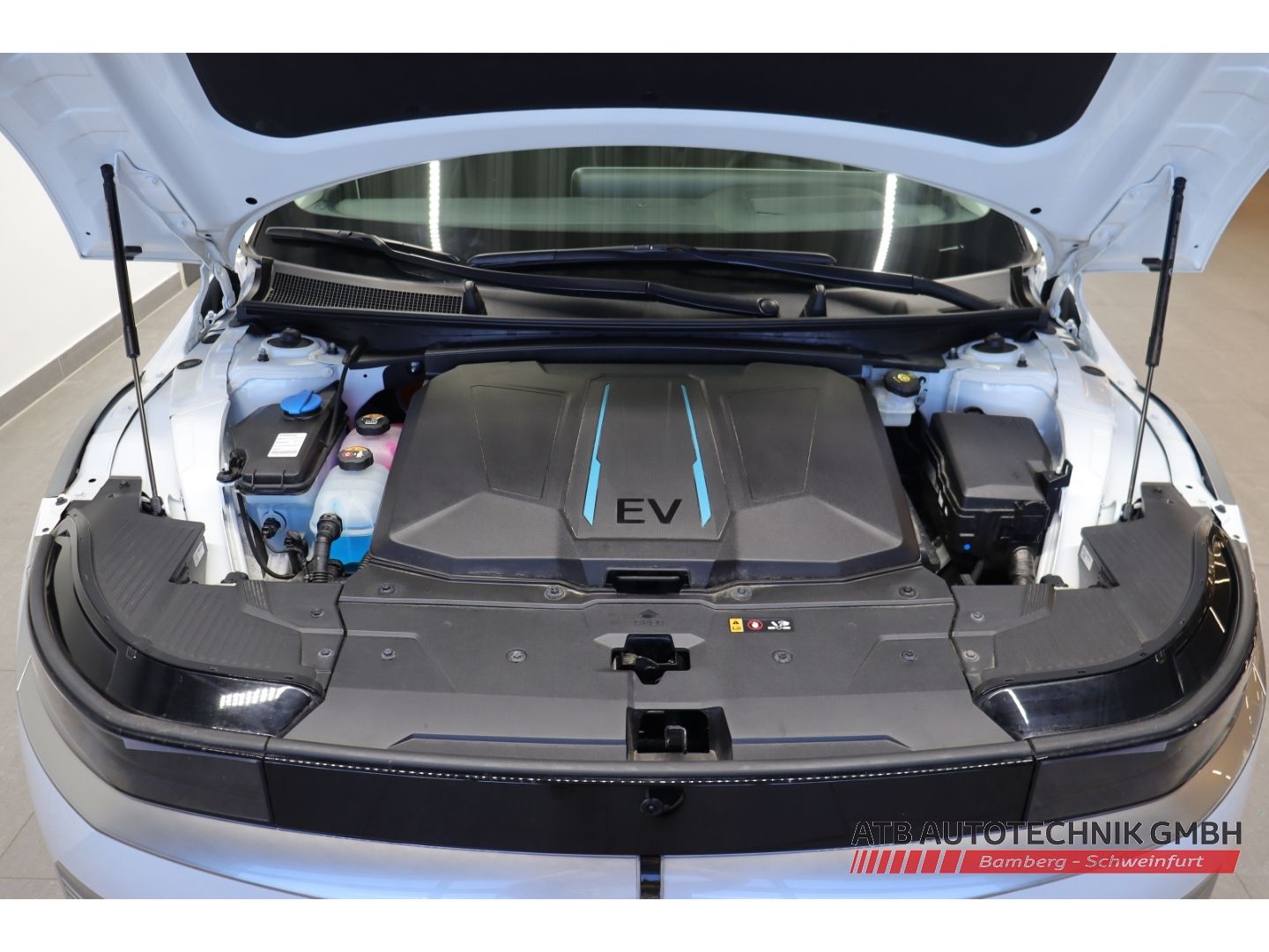 Fahrzeugabbildung Hyundai IONIQ 5 UNIQ 77,4kWh Batt. SOH98,1% 4WD HUD El.
