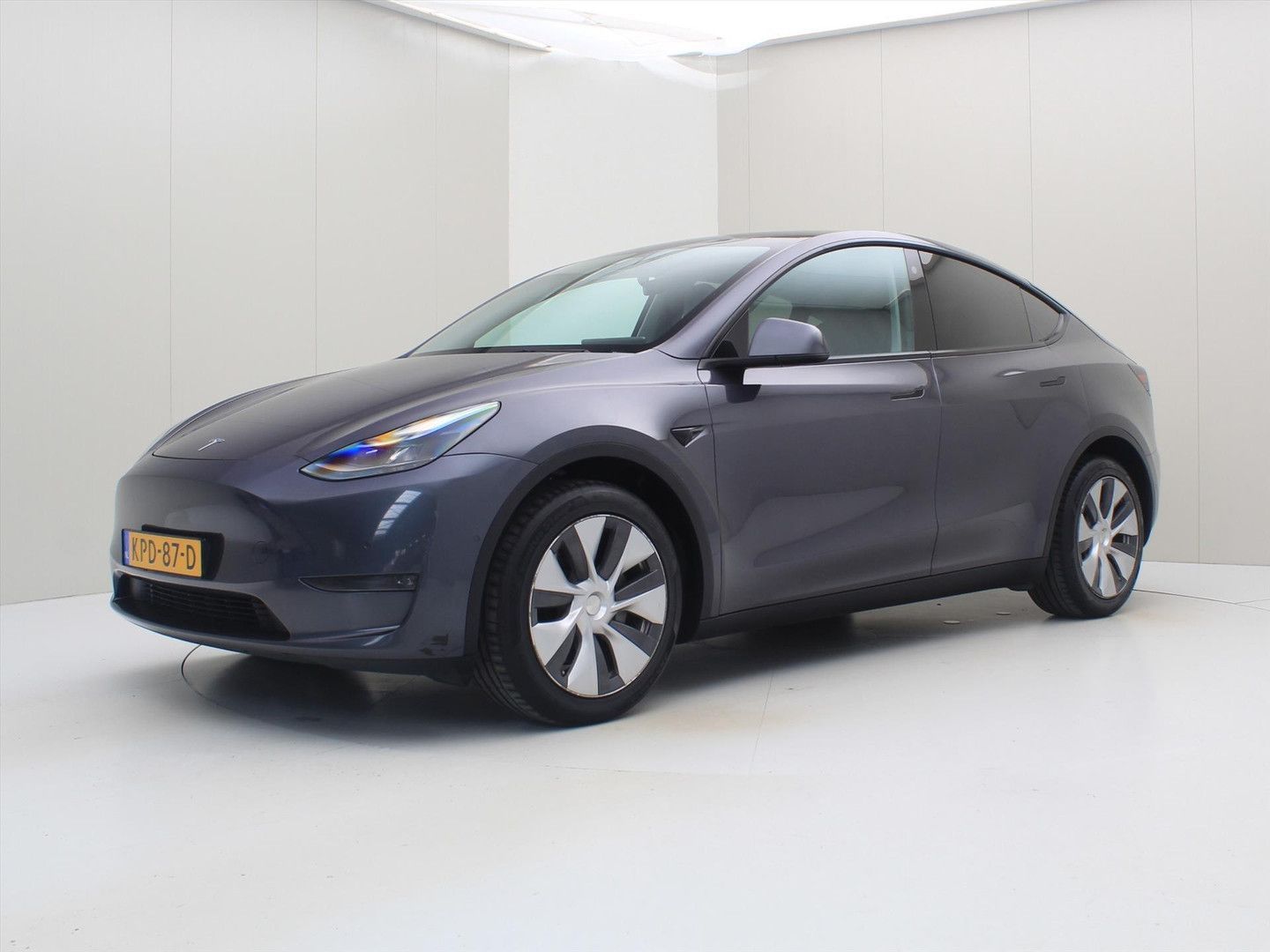 Tesla Model Y Long Range AWD 75kWh 351pk AMD RYZEN 91.