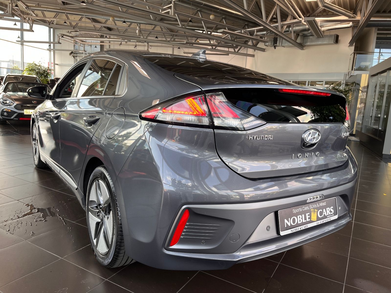 Fahrzeugabbildung Hyundai IONIQ Style Hybrid KLIMA LED NAV SHZ RFK