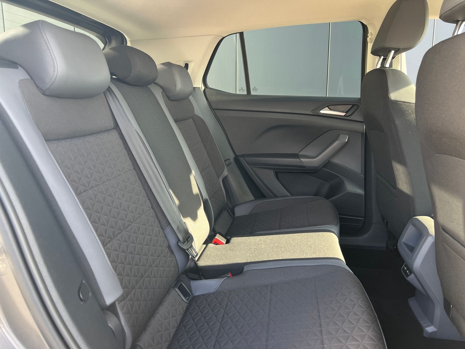 Fahrzeugabbildung Volkswagen T-Cross Style 1.5 TSI DSG *AHK, Navi, ACC, Rückf