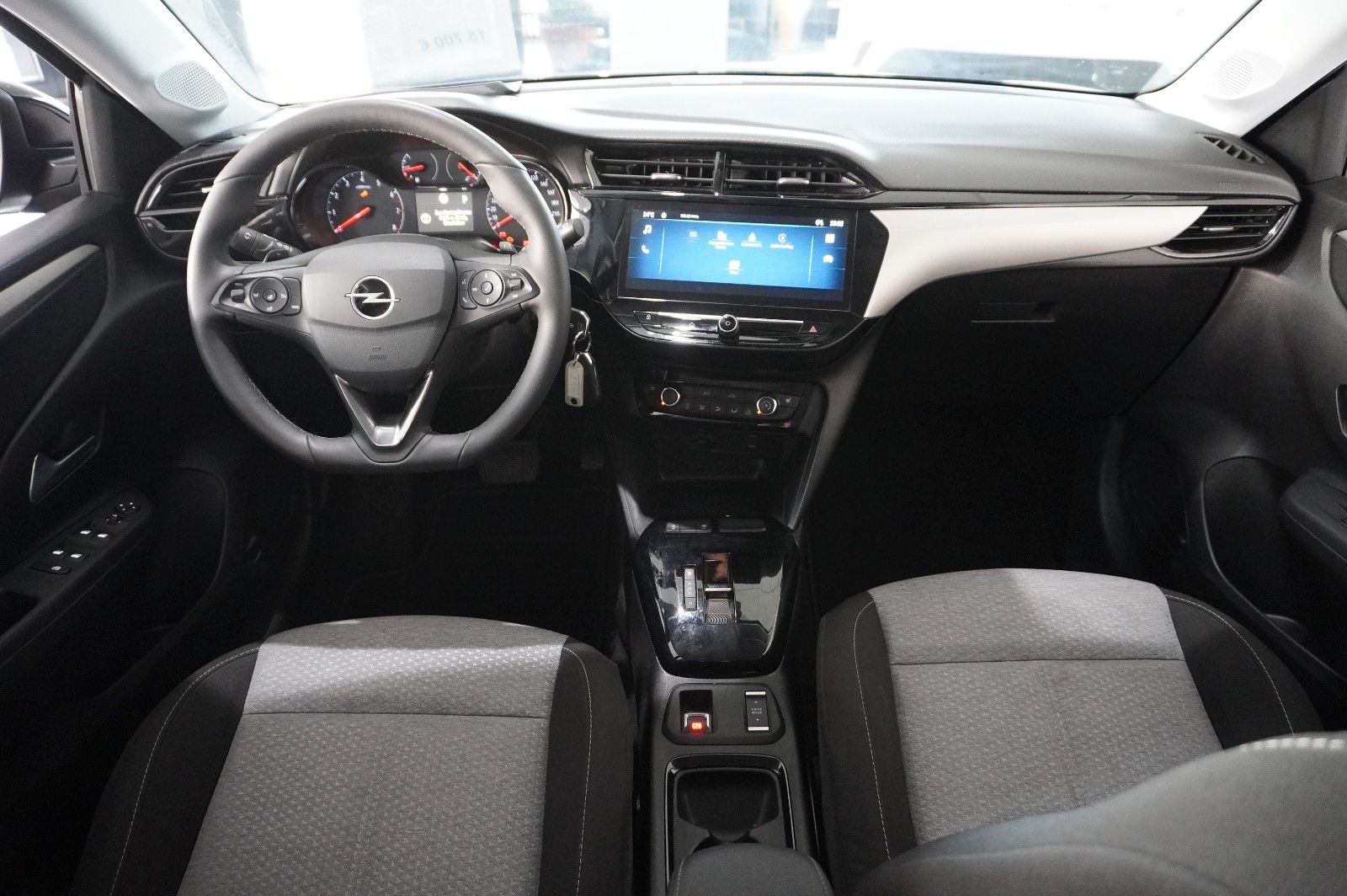Fahrzeugabbildung Opel Corsa F 1.2T EDITION NAVI/LED/SPORT/SHZ/PDC/DAB+