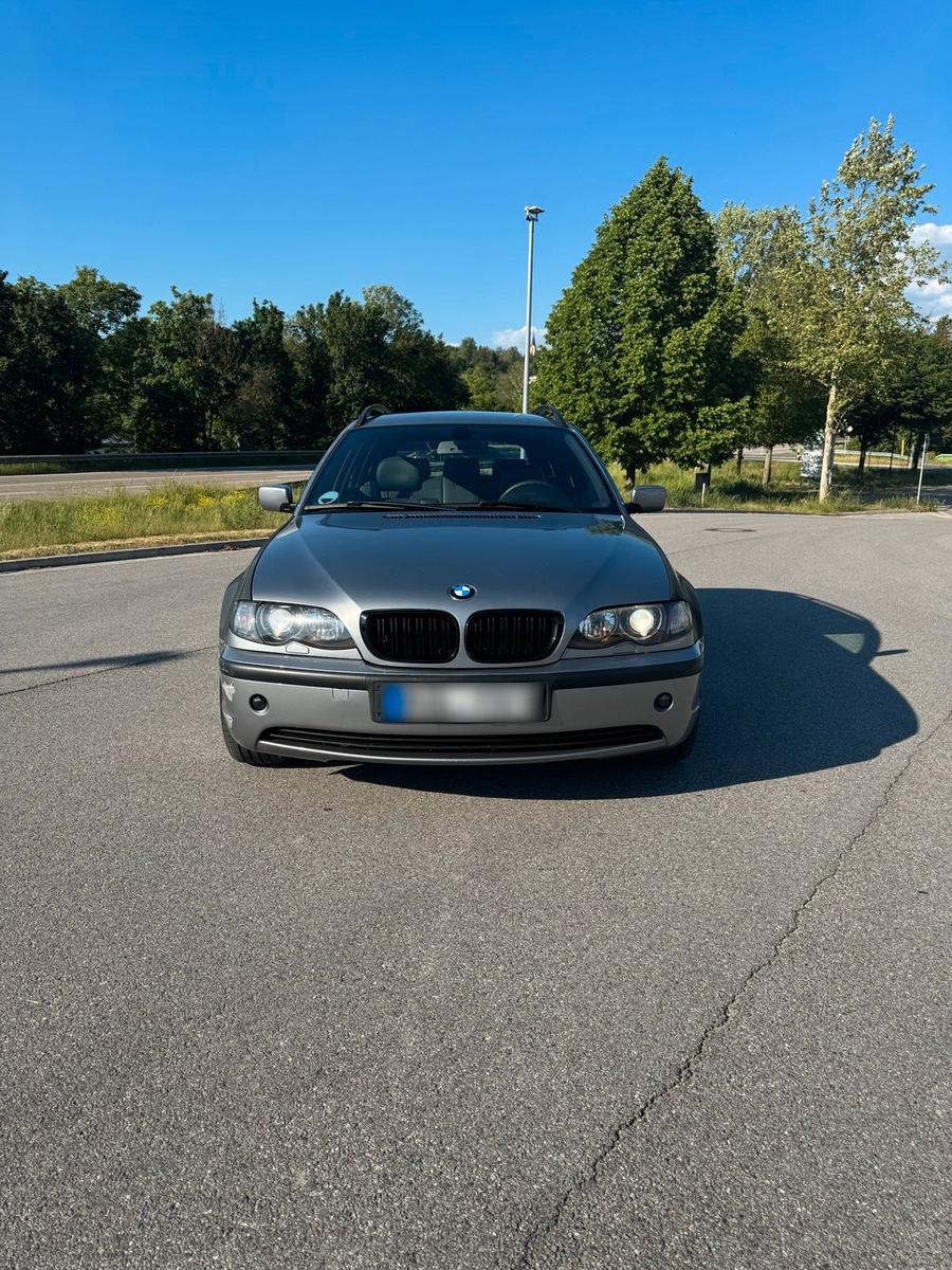BMW 318, 2004