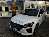 Hyundai IONIQ Hybrid 1.6 GDI Premium +GJR - Hyundai IONIQ: Premium