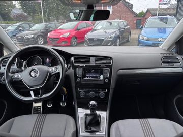 Volkswagen Golf - 11