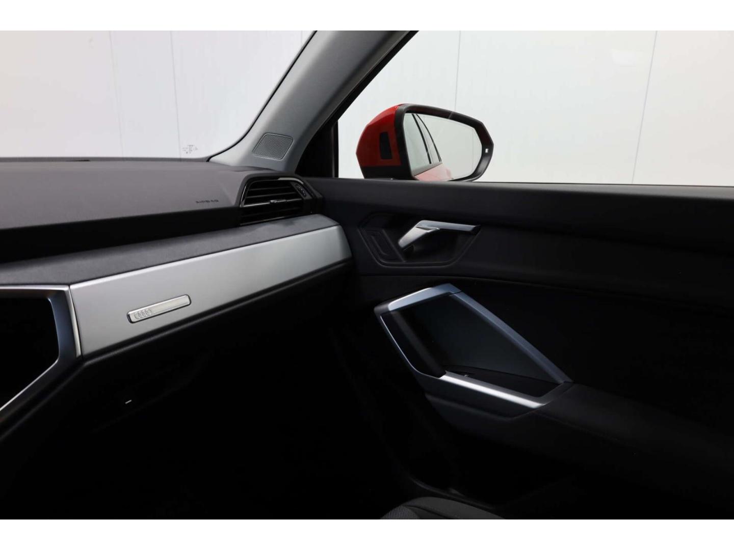 Audi Q3 35 TFSI S line S-Tronic AHK/NAV/PDC+/19'', миниатюра 21