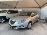 Lancia Delta 1.4 T-Jet 120 CV Gold Ecochic GPL - silberne Lancia Delta