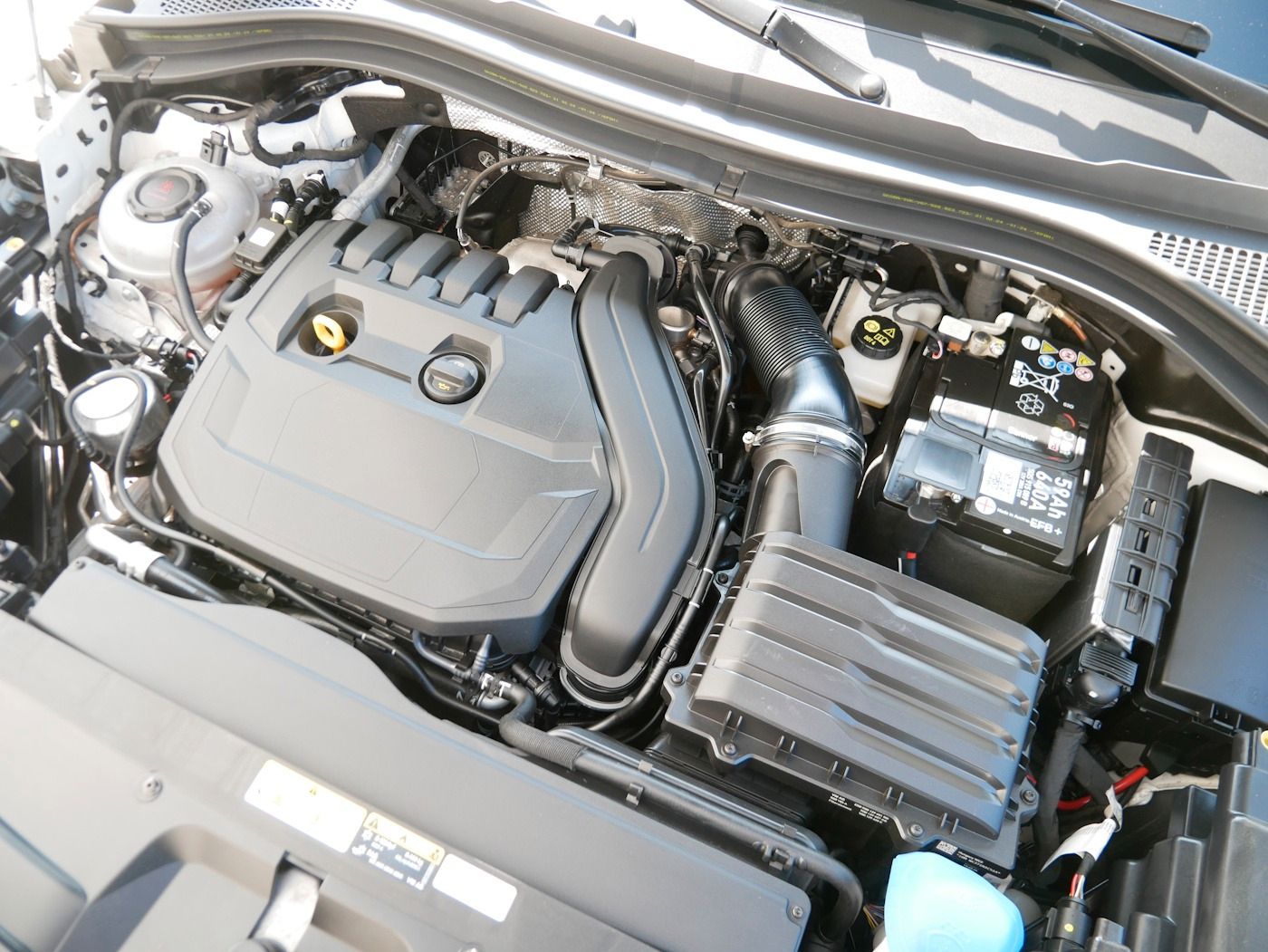 Fahrzeugabbildung SKODA Kodiaq 1.5 Ambition DSG 7-Sitze Kamera ACC MATRI