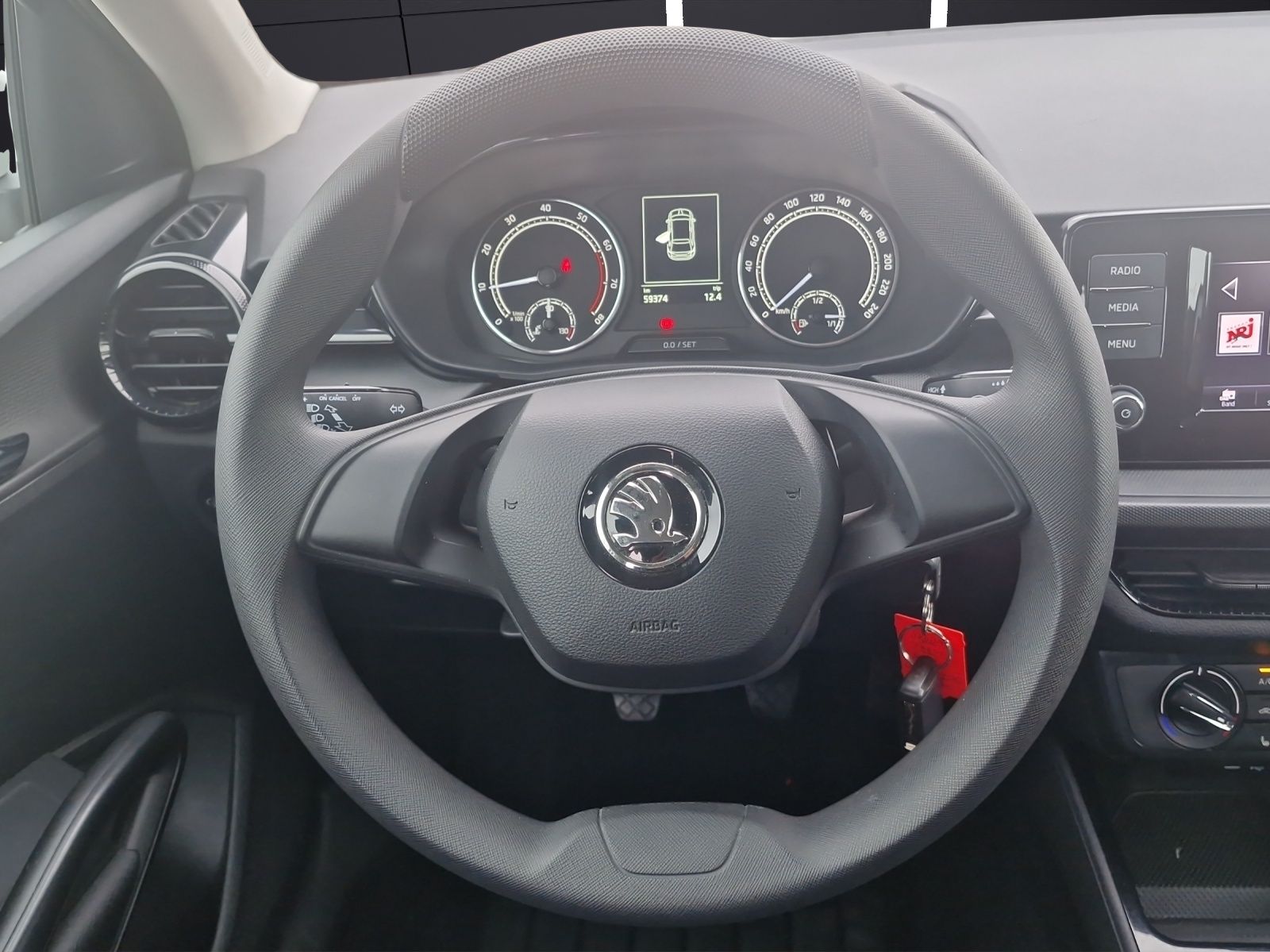 Fahrzeugabbildung SKODA Fabia Active 1.0 MPI DAB SH KLIMA