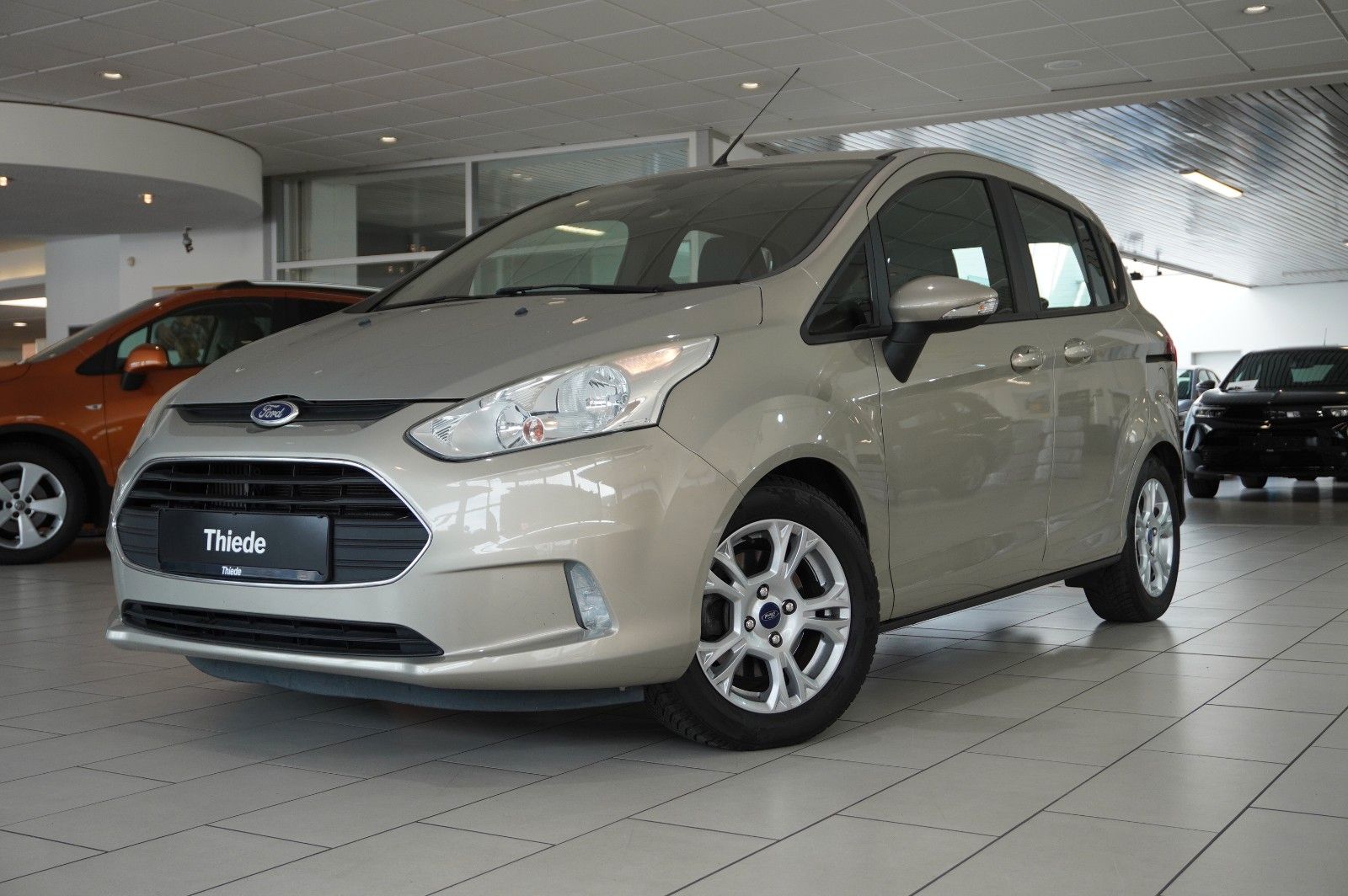 Fahrzeugabbildung Ford B-Max 1.0 TREND KLIMA/PDC/NEBEL/USB/AHK