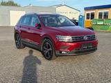 Volkswagen Tiguan Highline 4Motion Vollausstattung! - Volkswagen Tiguan in Rostock