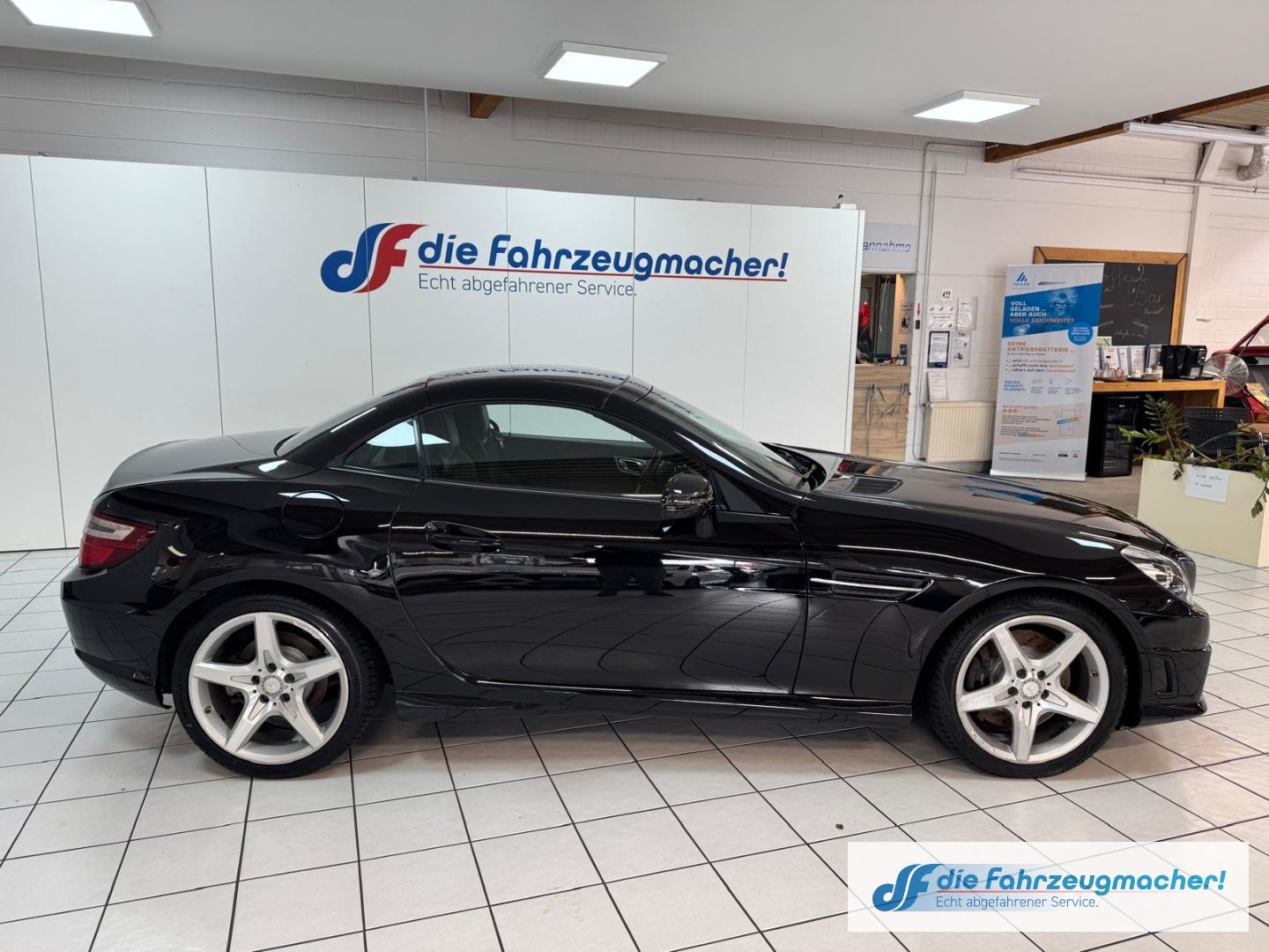Fahrzeugabbildung Mercedes-Benz SLK 250 Roadster CDI BlueEFFICIENCY Sportpaket