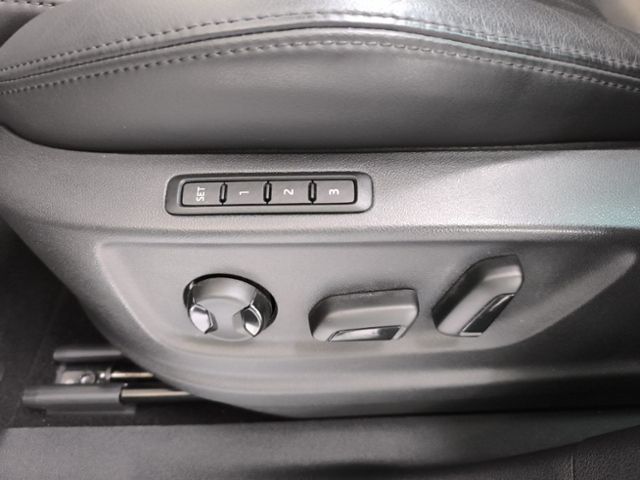 Fahrzeugabbildung SKODA Kodiaq 2.0 TDI DSG 4x4 Laurin & Klement AHK PANO