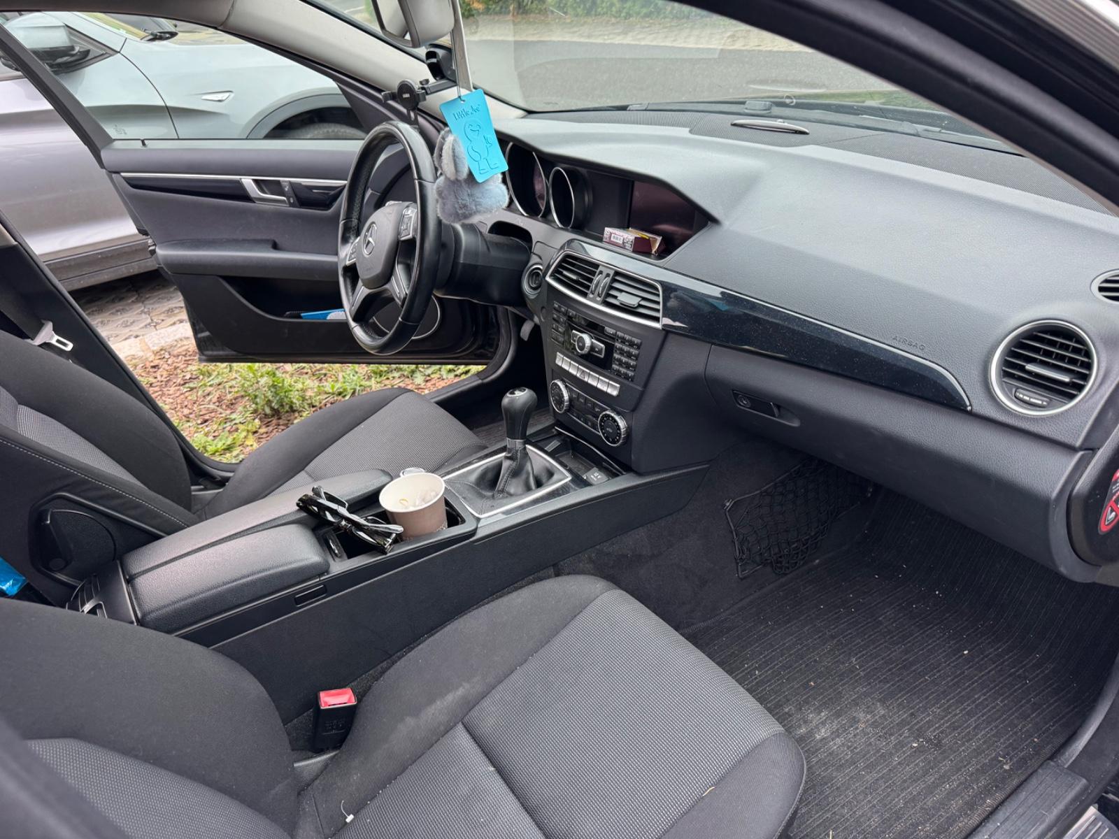 Mercedes-Benz C200 2013 — photo 12