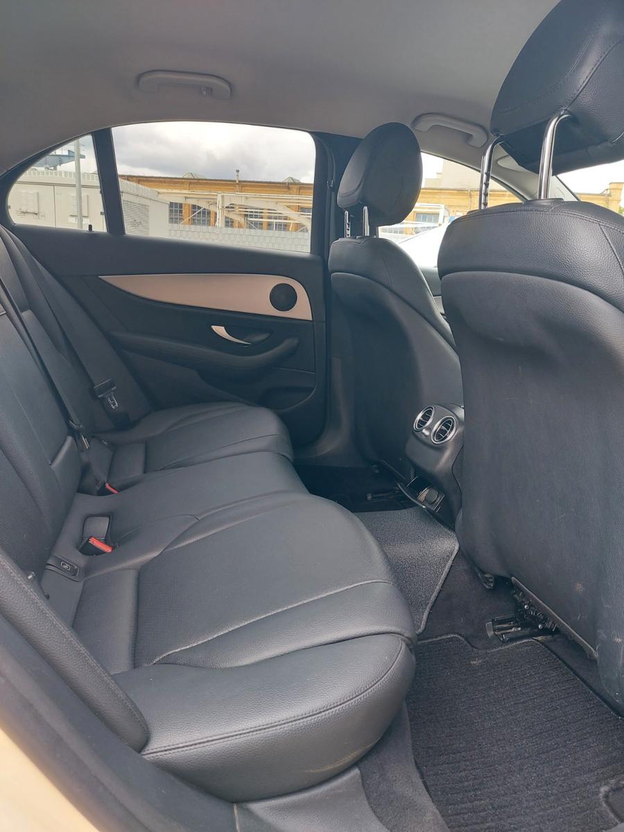 Mercedes-Benz E 220 E Limousine E 220 d Taxi Navi Kamera
