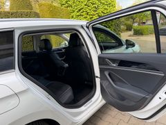 VW Passat Variant Elegance/ IQ DRIVE/ Apple CarPlay