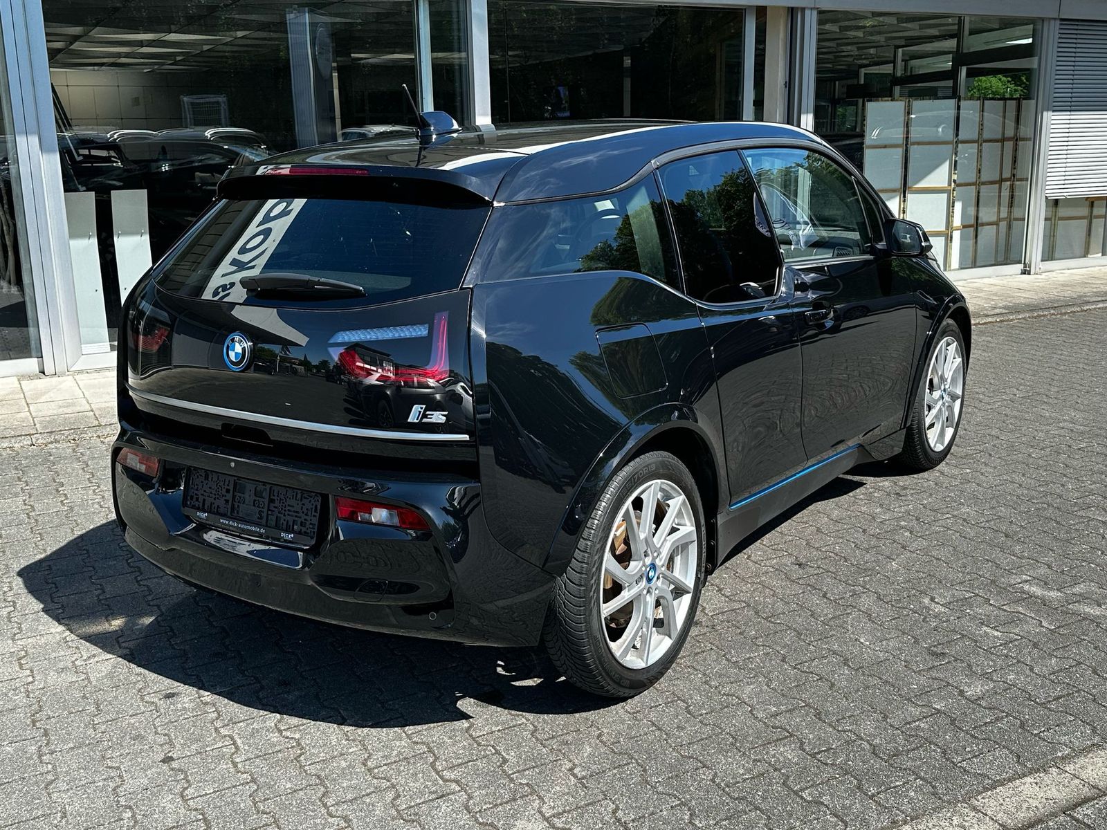 Fahrzeugabbildung BMW i3 s 120Ah PANO+NAVI+LED+SITZHZ+KAMER+TEMP+DAB+M