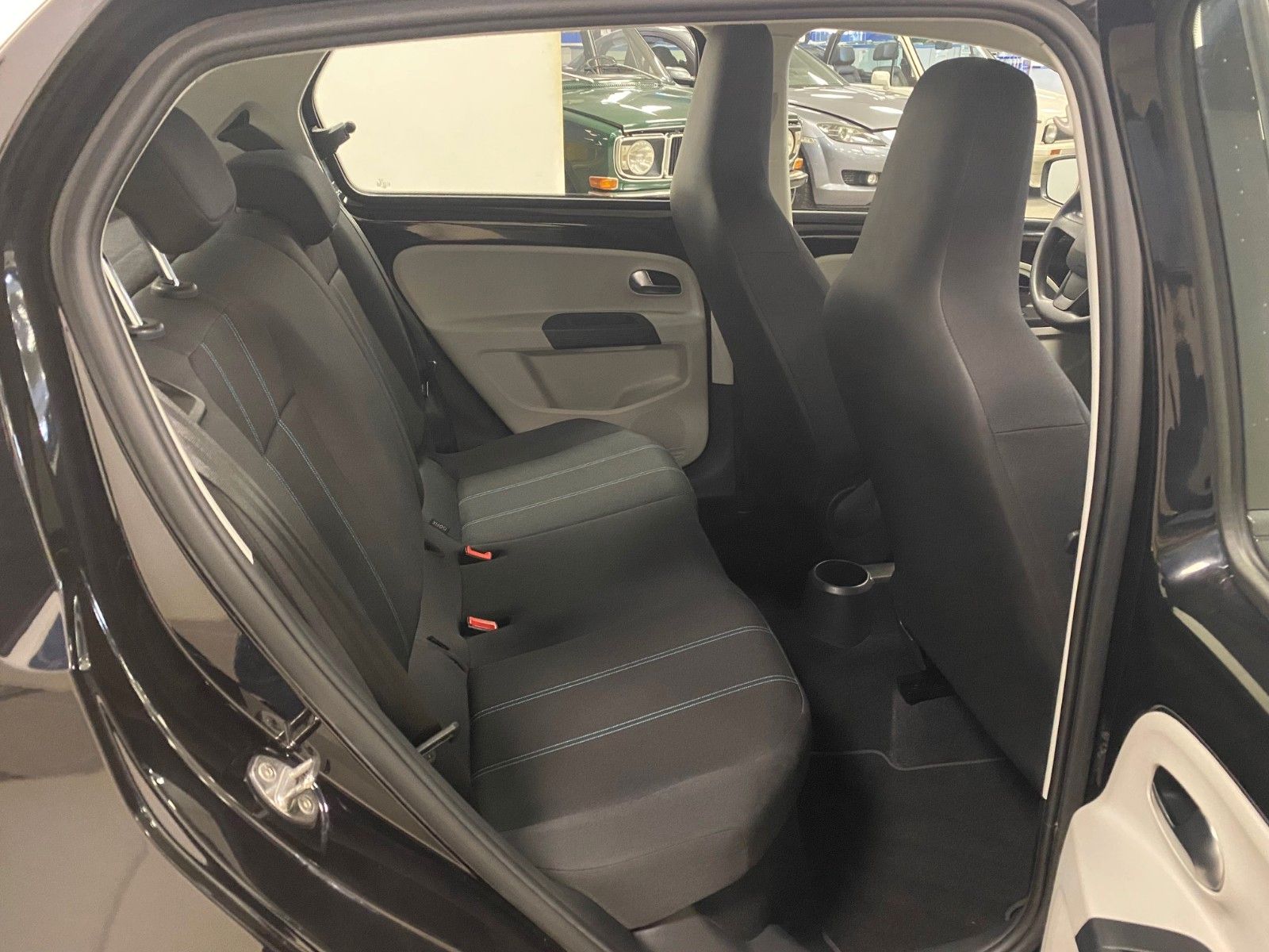 Fahrzeugabbildung SEAT Mii 1.0 Style+KLIMA+ALLWETTER+RADIO CD+GARANTIE+