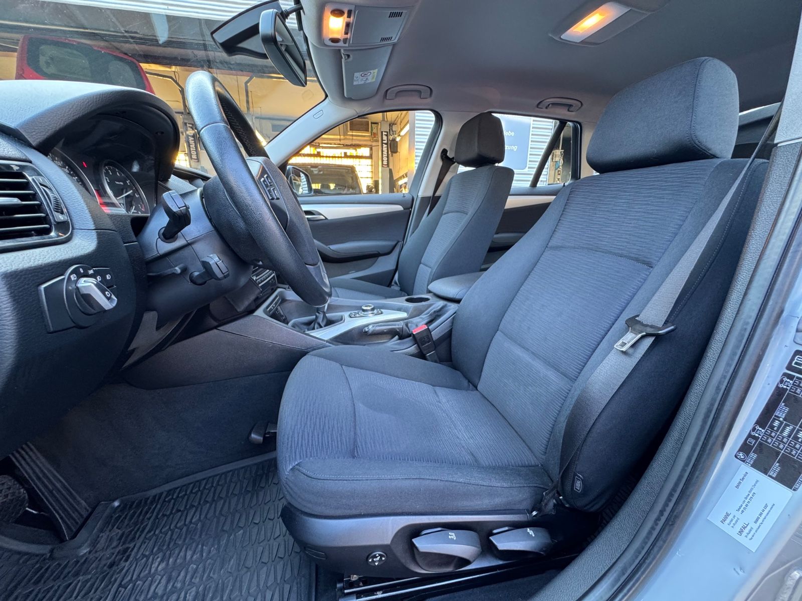 X1 18 i sDrive *Sitzheizung*Temp.*83tkm.*Xenon*