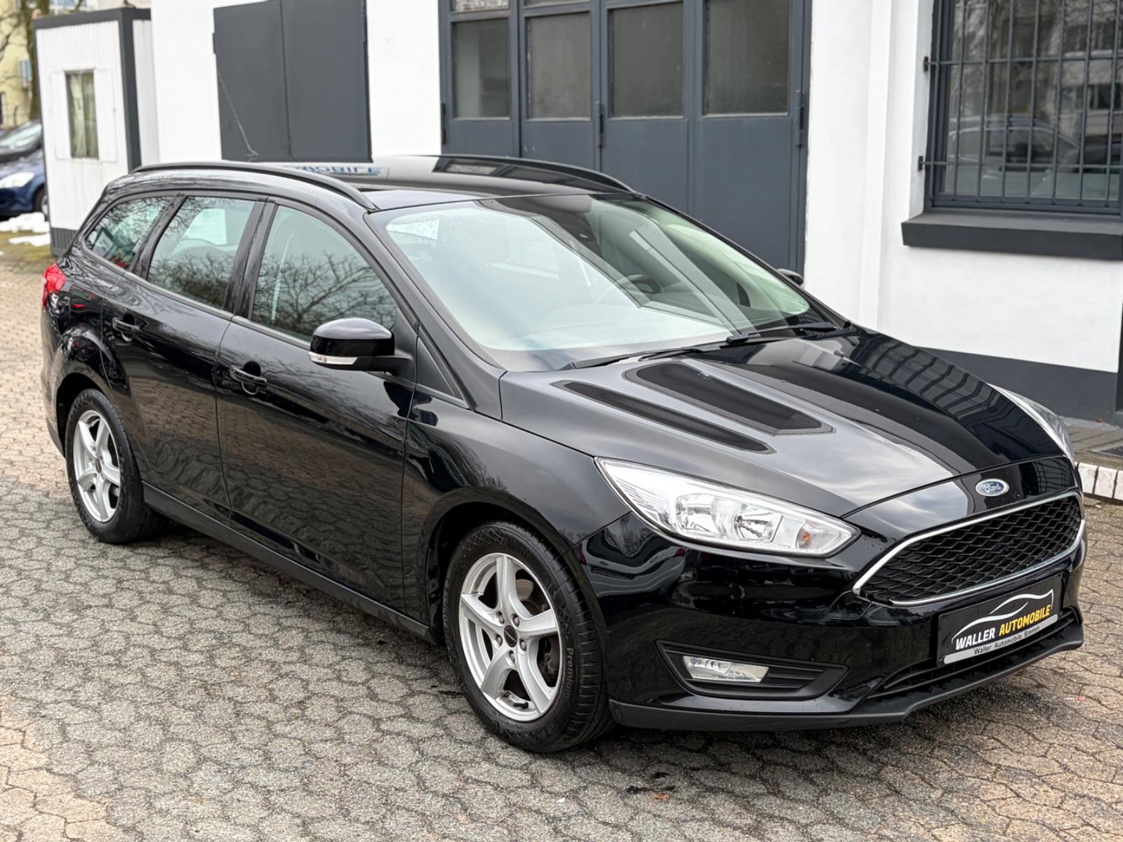 Ford Focus 1.5 TDCi Turnier AHK / NAVI / SHZ / PDC