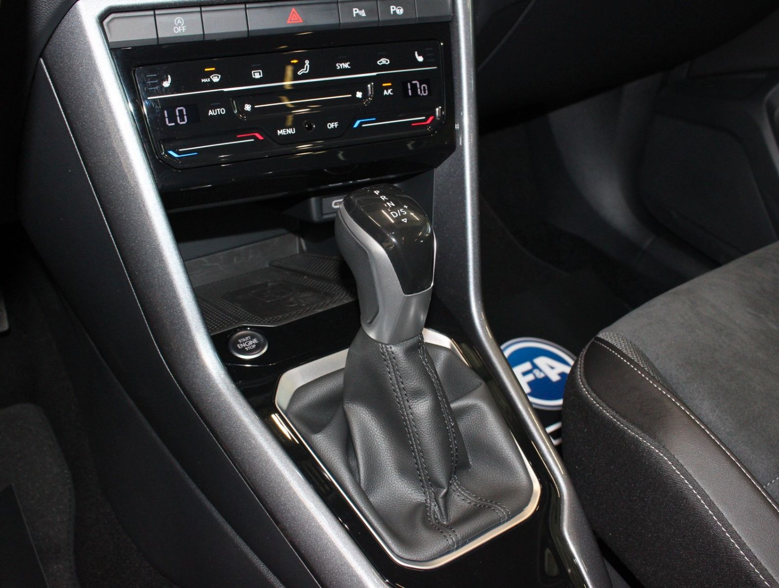 Fahrzeugabbildung Volkswagen T-Roc 1.5 TSI DSG Style*PNRM*Navi*Kamera