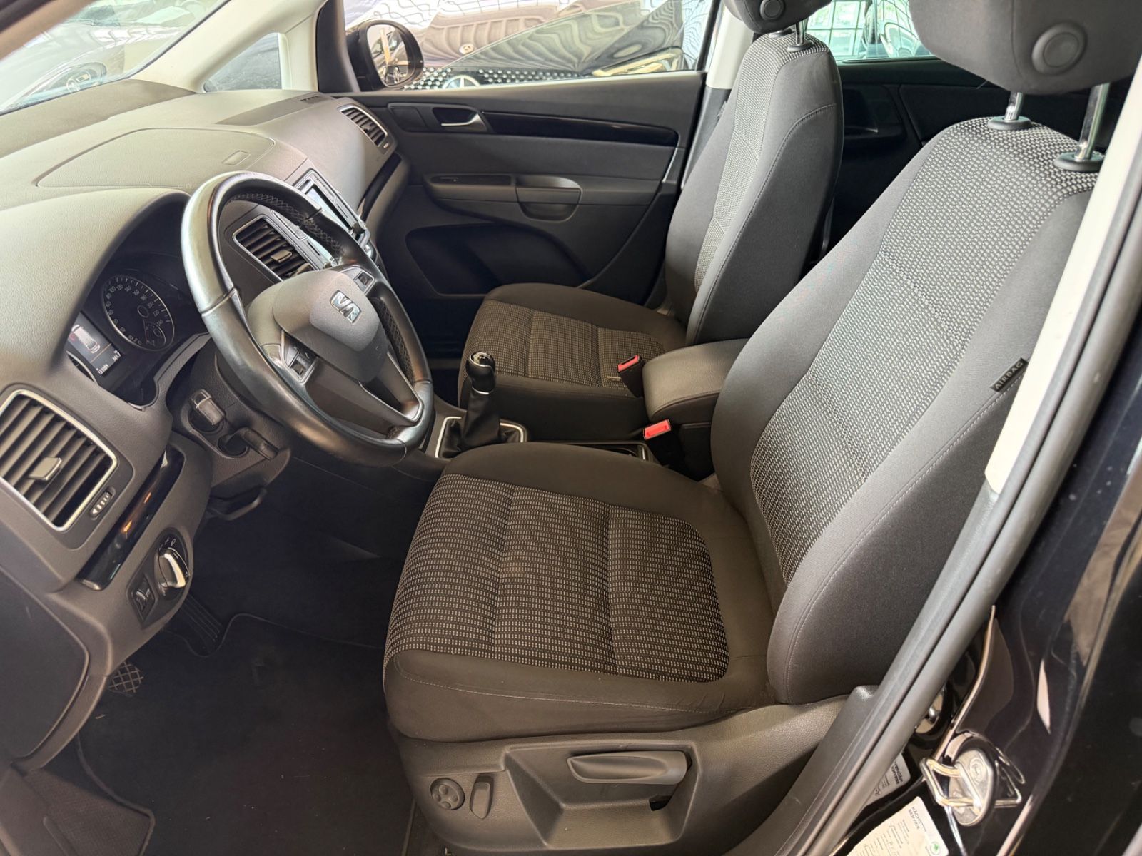 Fahrzeugabbildung SEAT Alhambra Style*7 Sitzer* 1.Hand