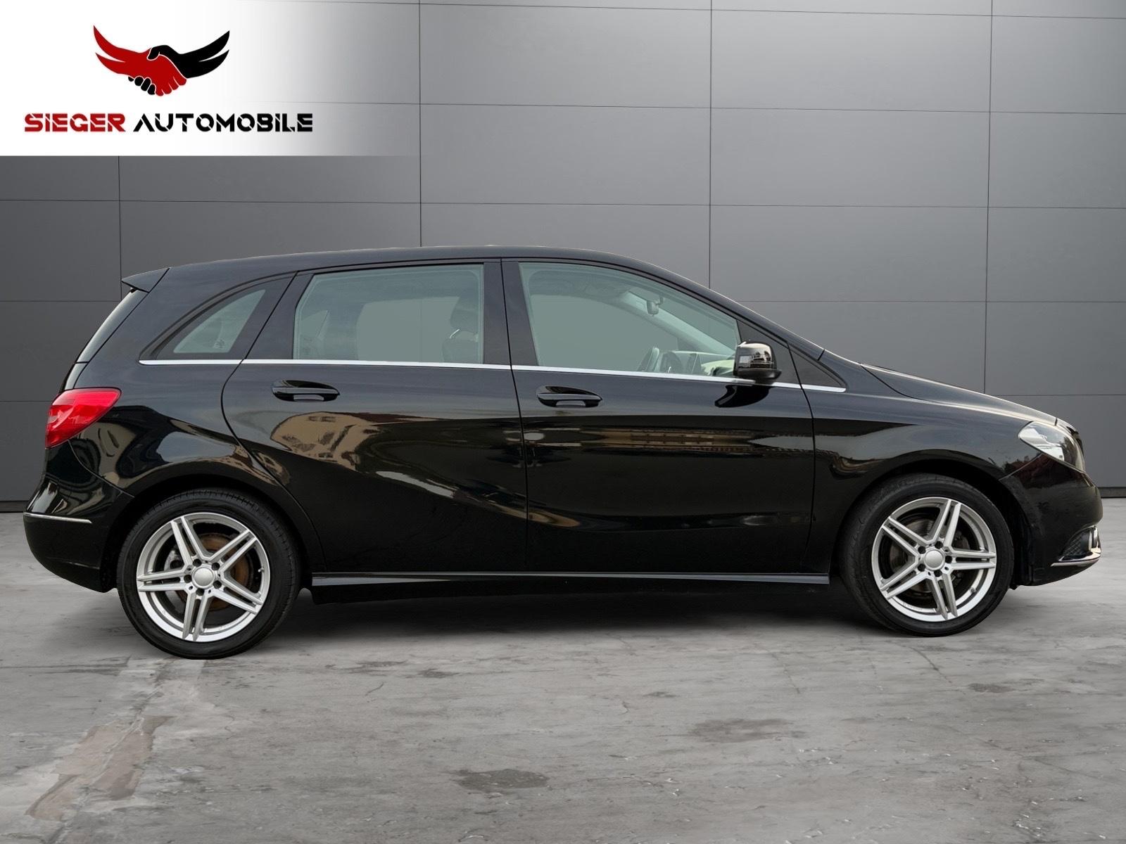 Mercedes-Benz B 180 Sports Tourer, AHK