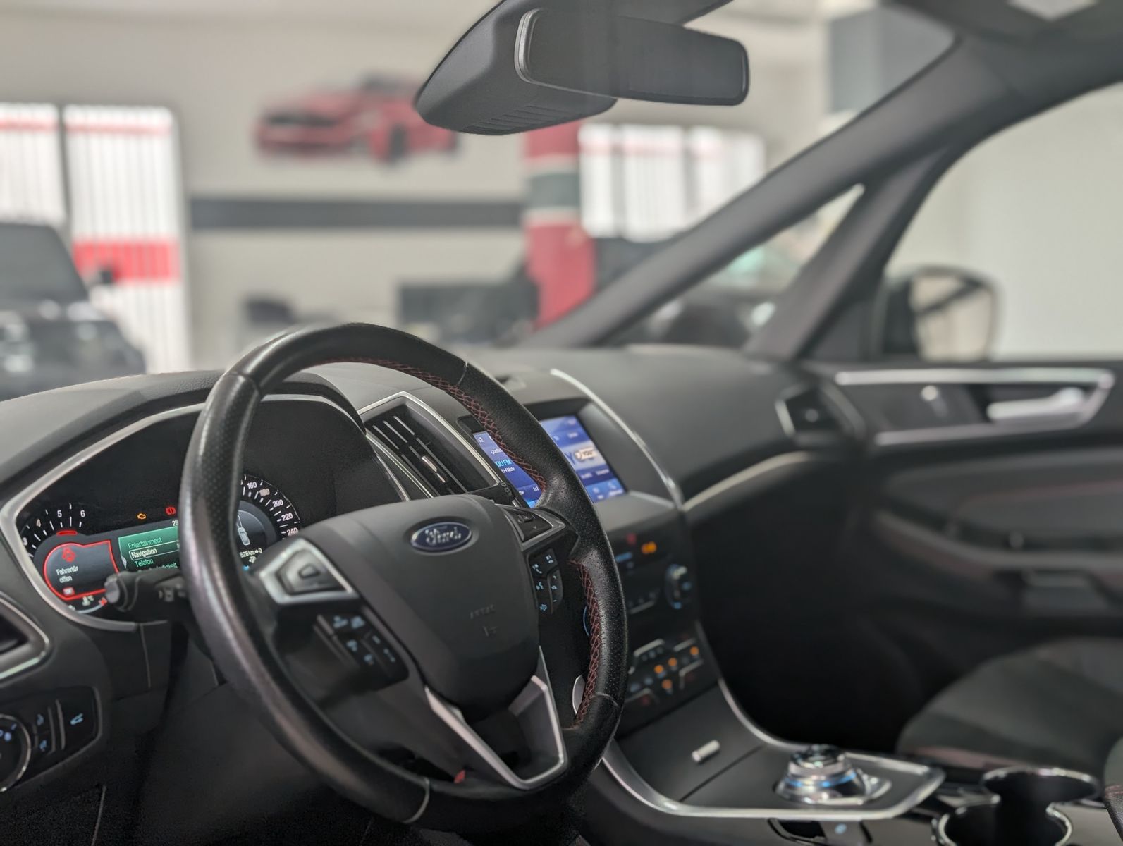 Fahrzeugabbildung Ford S-MAX 2.0 ST-Line ACC LED KAM StHZ SHZ MEMO