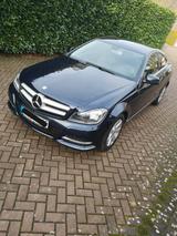 Mercedes-Benz C 220 CDI DPF Coupe BlueEfficieny - Mercedes-Benz C 220: Coupé, Cdi