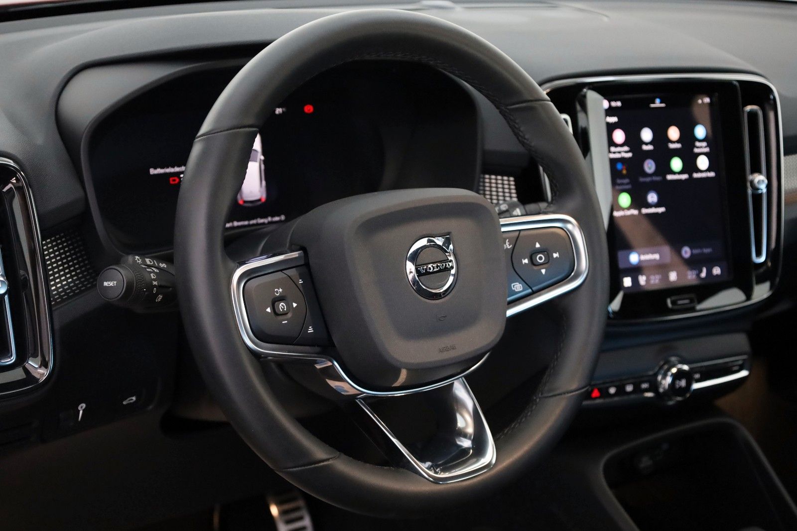 Fahrzeugabbildung Volvo XC40 Plus Recharge,Navi,LED,SH,Kamera,ACC,