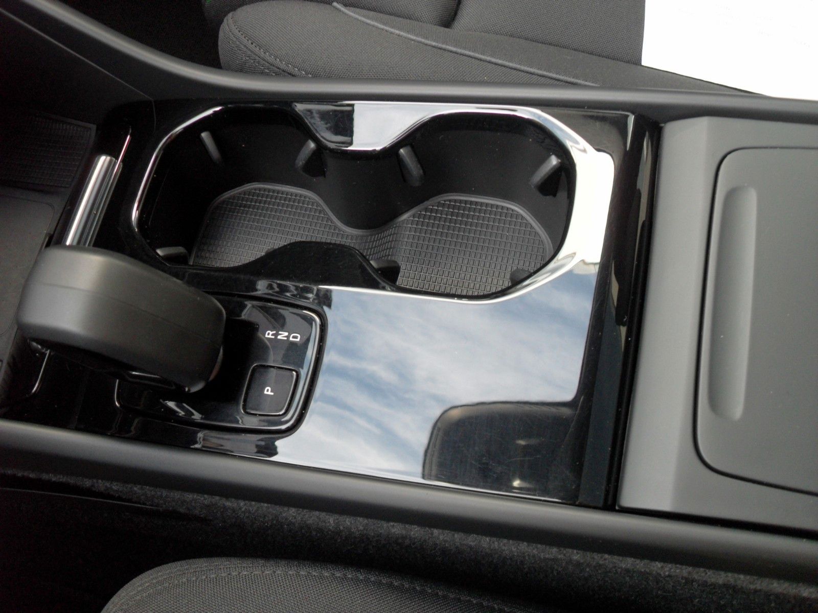 Fahrzeugabbildung Volvo C40 Core Recharge Pure Electric 2WD