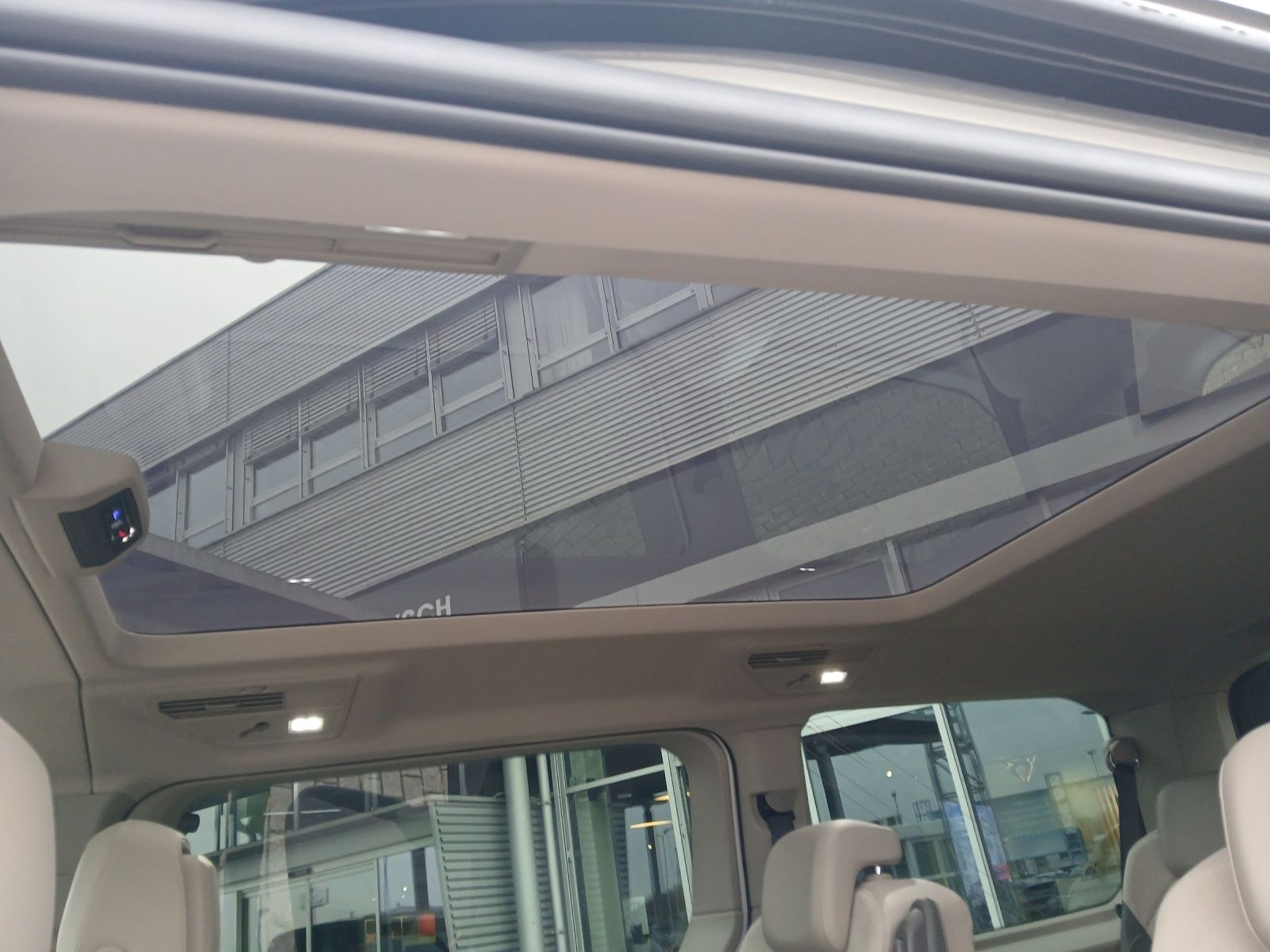 Fahrzeugabbildung Volkswagen T7 Multivan TSI LR Style ACC AHK LED RFK PARK AS