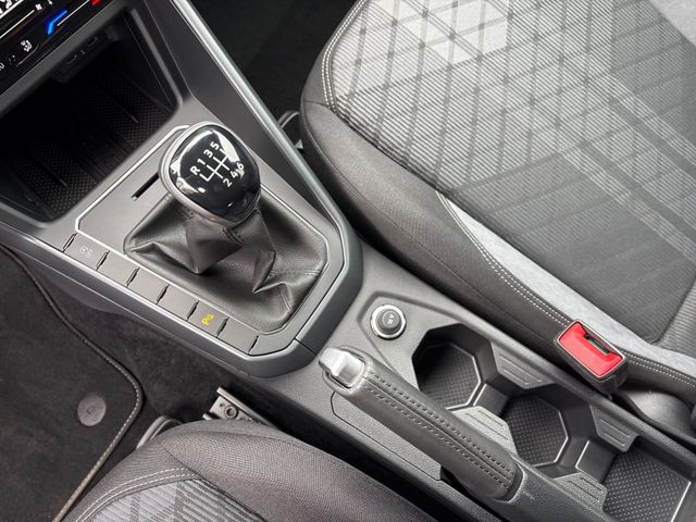 Taigo 1.0 R-LINE IQ.LIGHT+NAVI+KAMERA+ACC+DIGI+