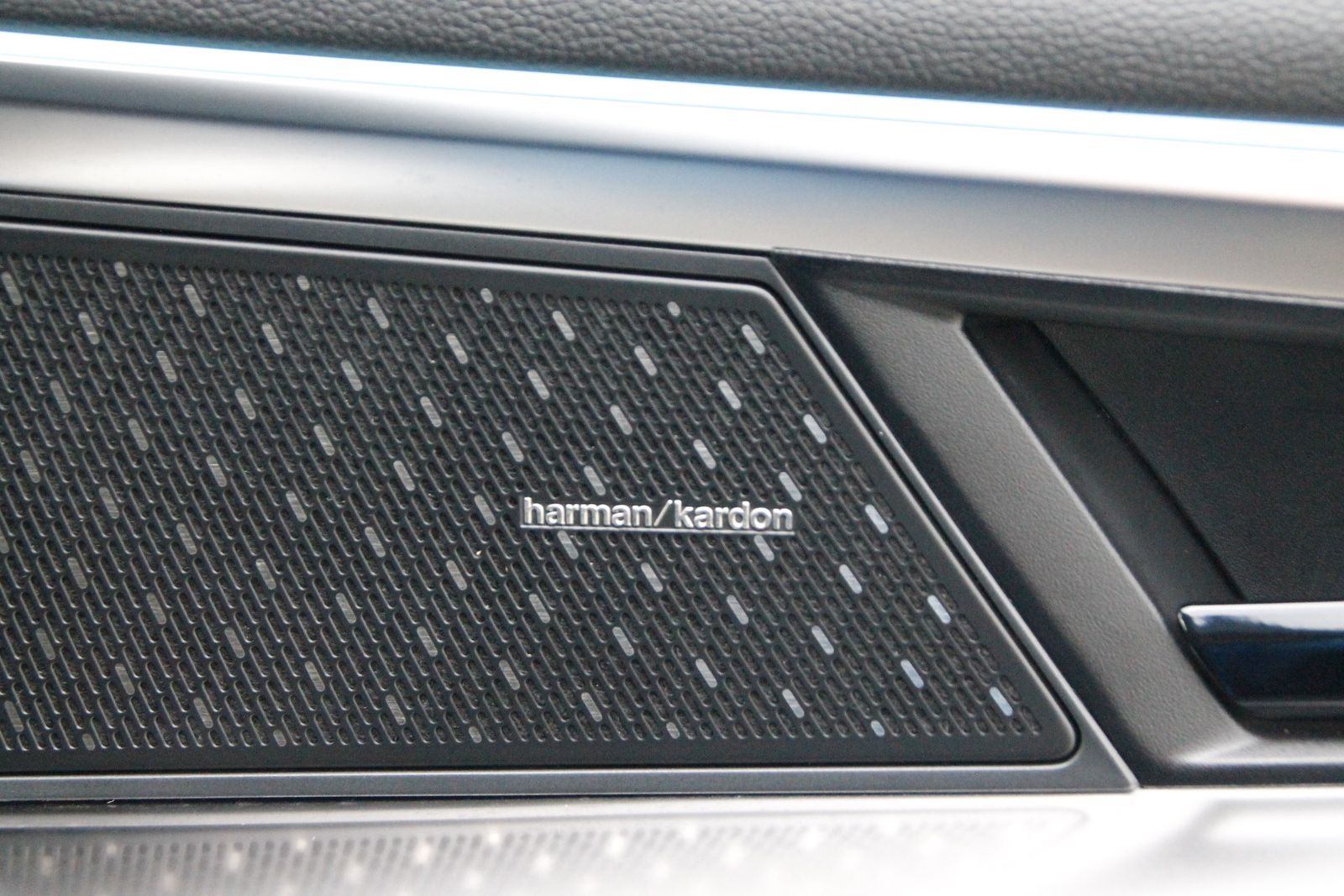 Fahrzeugabbildung Renault Rafale VI 1.2 E-TECH Hybr 200 Esprit Alp.7sz