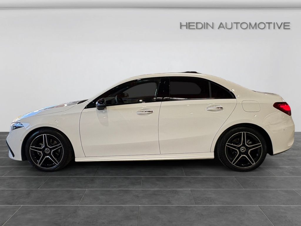 Mercedes-Benz A 180 Lim AMG|MBEAM|NIGHT|DISTR|KAM|LHZ+SHZ|AMBI imagem 3