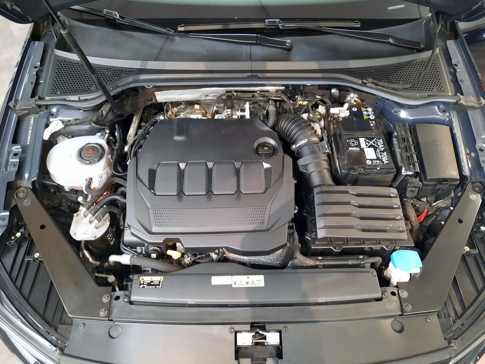 Fahrzeugabbildung Volkswagen Passat Variant Business TDI DSG *Navi*Cam*LED*