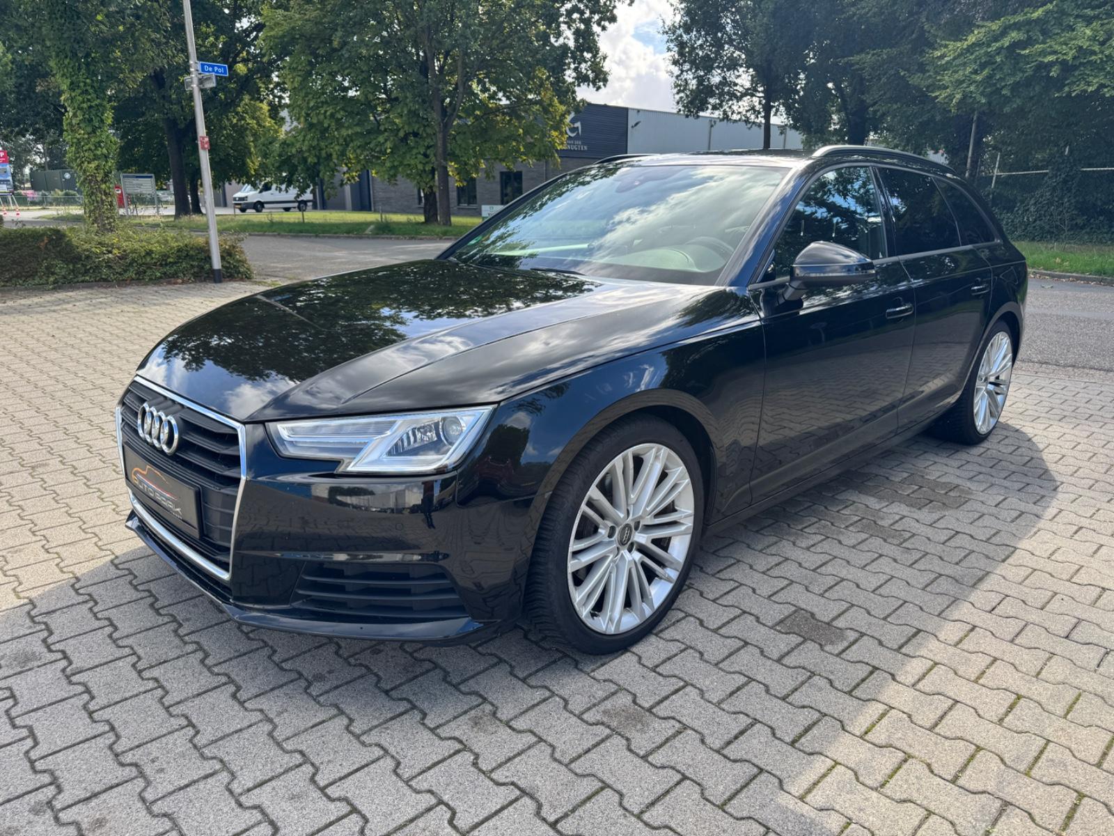 Audi A4 2015 — rear view