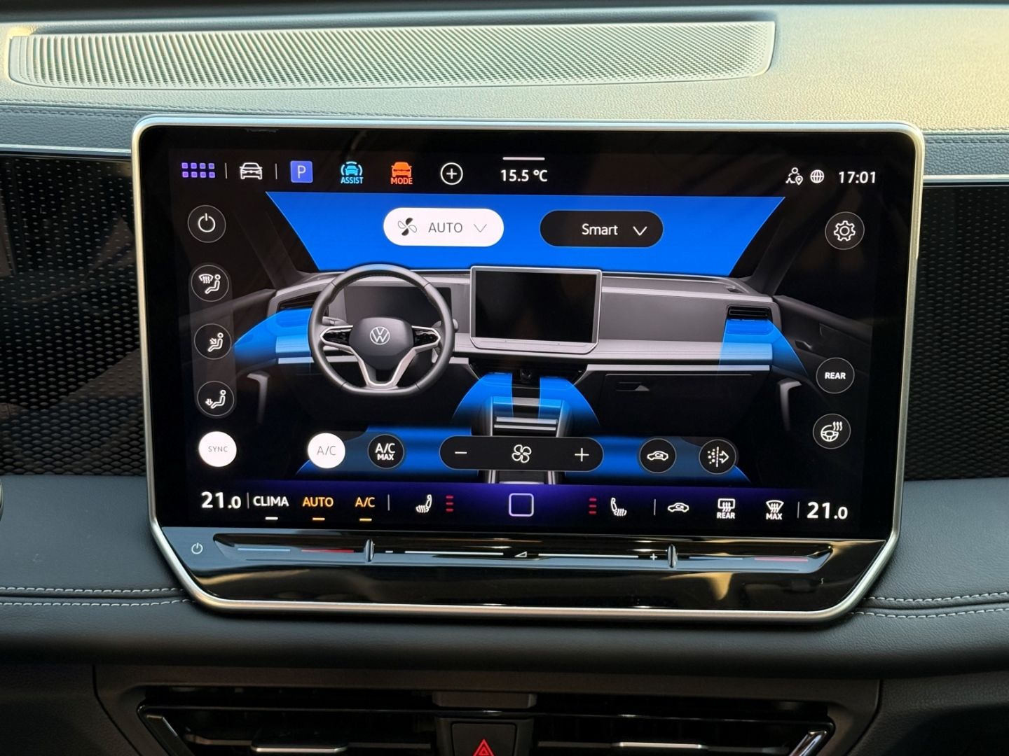 Fahrzeugabbildung Volkswagen Tiguan 1.5 eTSI 110 kW Life Navi Digitales Cockp