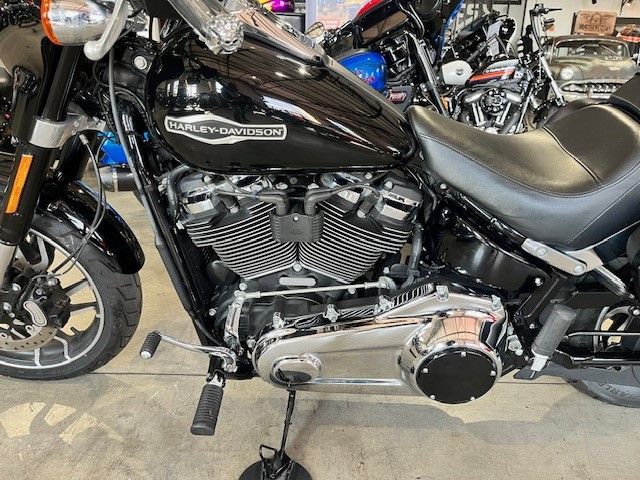 Fahrzeugabbildung Harley-Davidson FLSB Sport Glide 107cui Penzel Auspuff