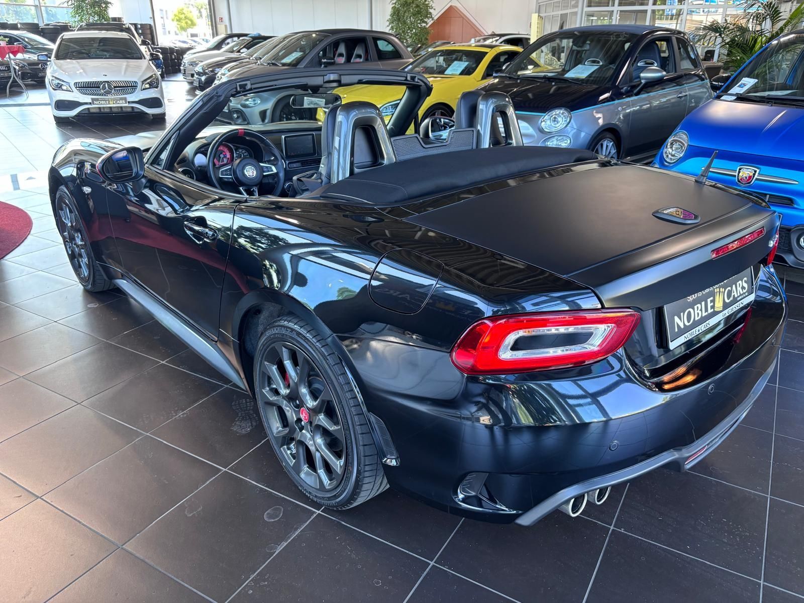 Fahrzeugabbildung Abarth 124 Spider Navi BOSE LED LEDER ALU