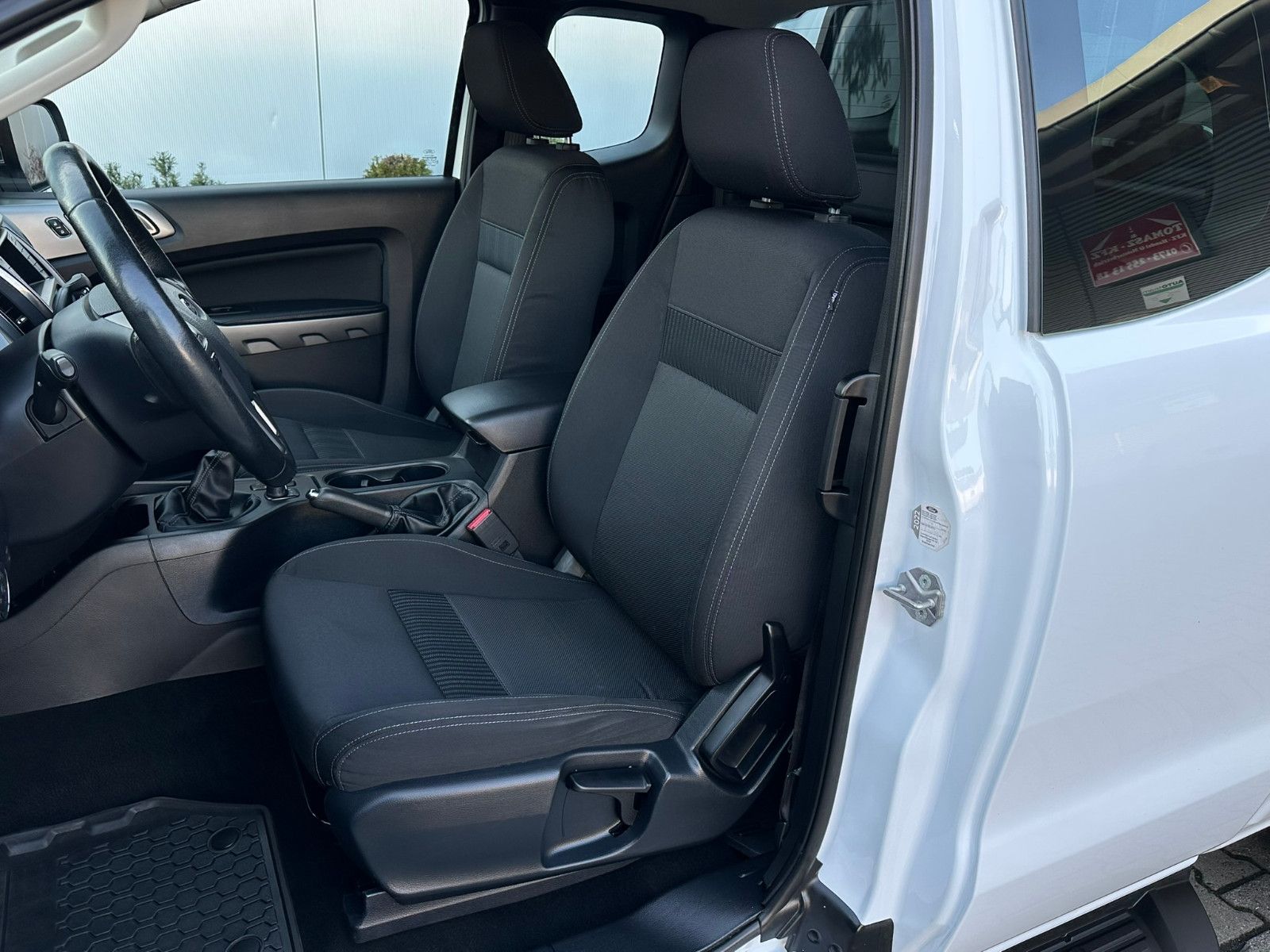 Ford Ranger XLT Extrakabine 4x4*AHK*SHz*TÜV+Insp.NEU foto 6