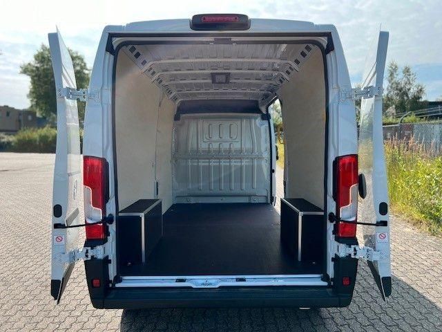 Fahrzeugabbildung Opel Movano 35 L3H2 Kastenwagen 2.2 BlueHDi 140