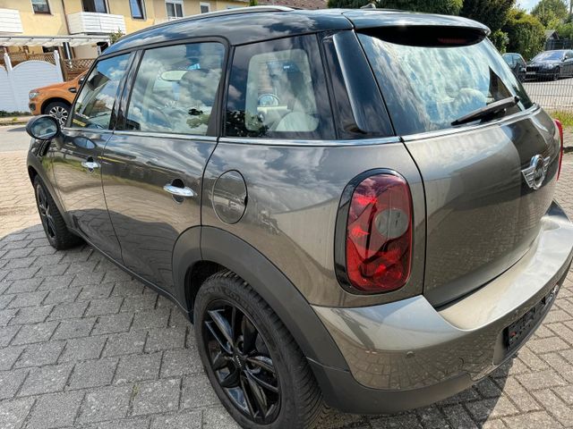 MINI Cooper Countryman viele neuteile 