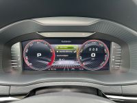 Skoda Karoq 1.5 TSI DSG Sportline PANO KAM AHK 4JGAR bei Autohaus Landmann & Maier OHG
