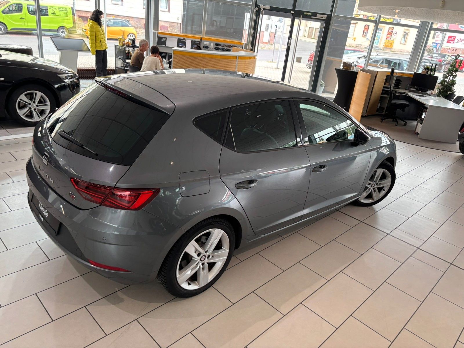 Fahrzeugabbildung SEAT Leon FR 2.0TDI DSG/ACC/SHZ/ALLWETTER