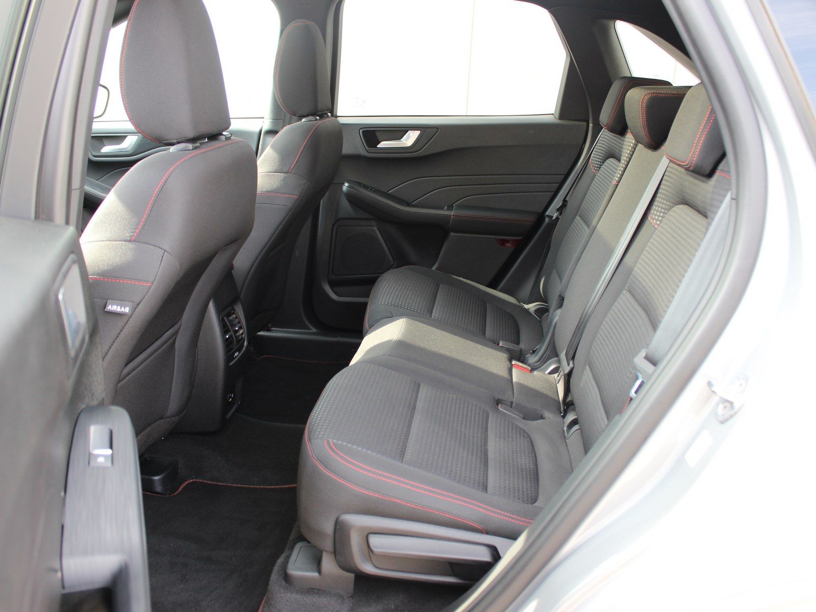 Fahrzeugabbildung Ford Kuga Plug-In Hybrid ST-Line 2,5 Duratec