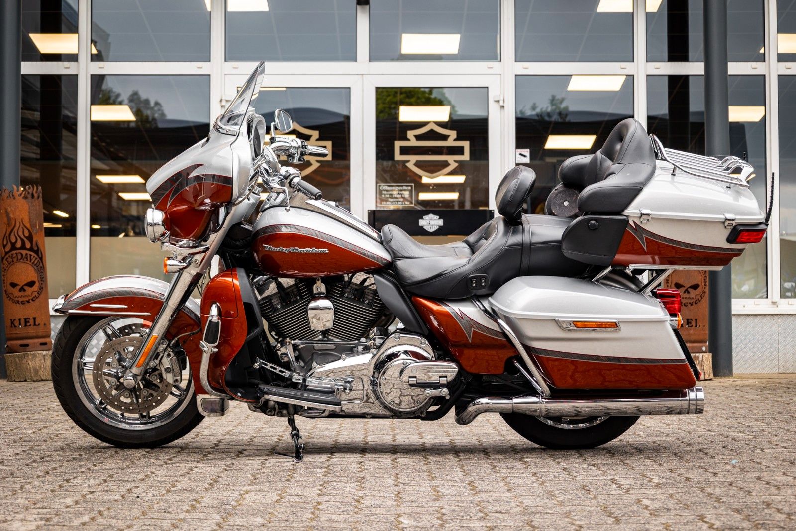 Fahrzeugabbildung Harley-Davidson FLHTKSE CVO Electra Glide Ultra Limited 110 CUI