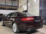 Jaguar XF 3.0 V6 Xenon Navi Rü-Kamera Leder Keyless-Go - Jaguar XF aus 2015
